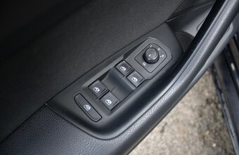 Volkswagen Passat Variant 2.0 TDI DSG - 11