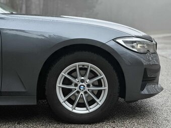 BMW Rad 3 Touring 318d mHEV A/T - 11