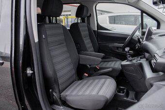 Opel Combo Life 1.2 Turbo 7-miestne - 11