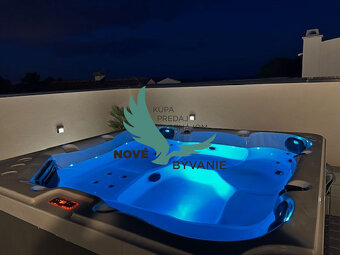 Chorvátsko - Zariadený apartmán so strešnou terasou len 150m - 11