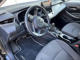 Toyota Corolla sedan 1.8 Hybrid e-CVT Comfort Tech Style - 11