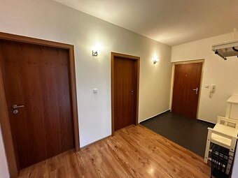 PRENÁJOM - 3 izbového bytu s terasou - Belveder, Banská Byst - 11