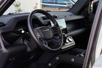 Land Rover Defender 110 3.0D I6 D250 MHEV SE MERIDIAN AT AWD - 11