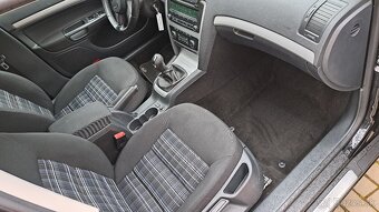 Škoda OCTAVIA Combi 2.0 TDI CR xenon - 11
