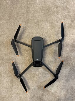 DJI Mavic 3 Fly More Combo + kufor PGYTECH - 11