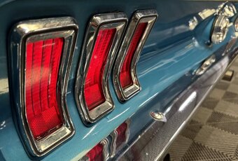 Ford Mustang Fastback 302ci V8 - 11