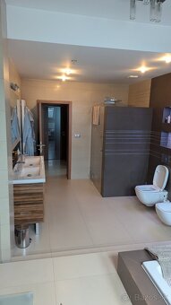 5-izbový zariadený rodinný dom - 11