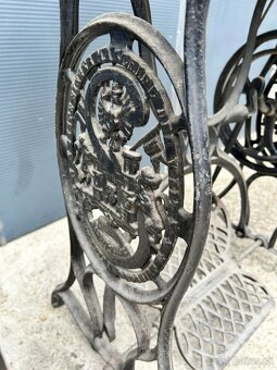 Starožitný šijací stroj Singer - 11