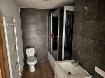 NA PREDAJ- 3izbový byt po kompletnej rekonštrukcii – centrum - 11