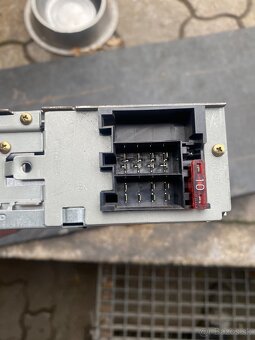 Predám 2ks autorádia sencor a JVC - 11