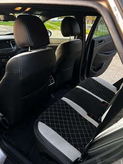Hyundai Tucson - 11