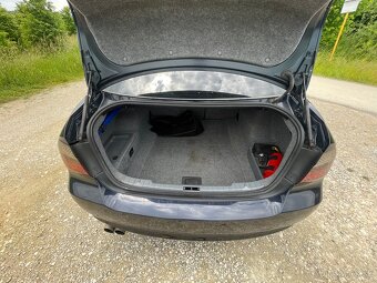 BMW e90 330i 2006 - 11