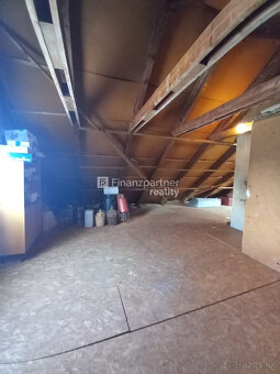 Znížená cena Poschodový rodinný dom v obci Kováčová - 11