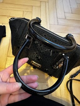 Guess kabelka - 11