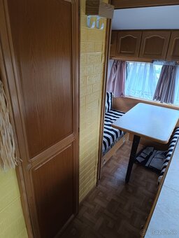 Obytny prives Knaus Azur 450 - 1200 kg, predstan - 11