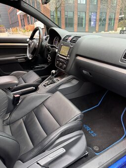 VOLKSWAGEN GOLF R32 3.2 V6 - 11