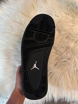 Jordan 4 - 11
