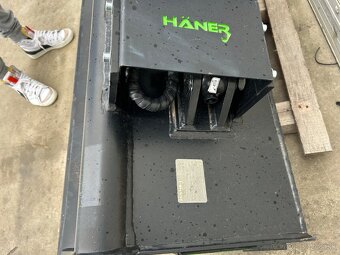 Hydraulická svahovacia lyžica na minibager - 11