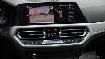 BMW Rad 3 Touring 330i xDrive A/T, Slovenske auto 2021 - 11