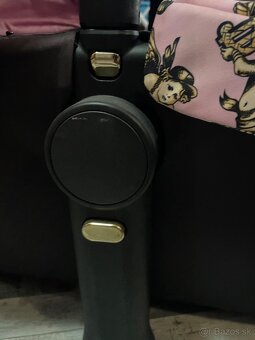 Vanička Kočík Jeremy Scott - 11