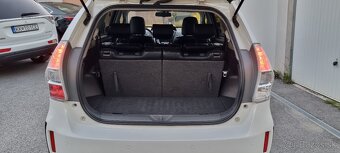 Toyota Prius plus - 11