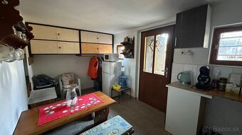Na predaj 3 podlažná murovaná chata, Košické Olšany. - 11