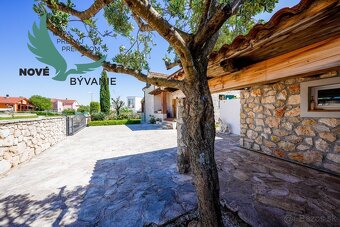 Krásna kamenná vila s bazénom na predaj - Vodice - Chorvátsk - 11
