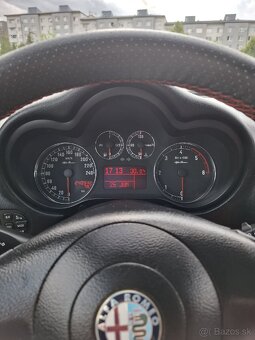 Alfa romeo 147 - 11