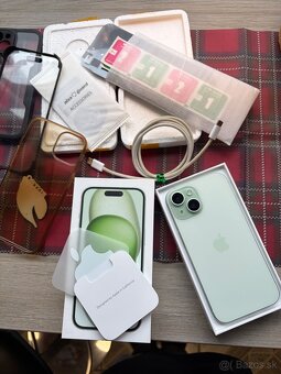 Apple iPhone 15, 128 gb, green - 11