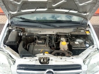 Opel Agila 1.0 - 11