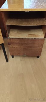 Kozmetický stolík+ nočný stolík - 11