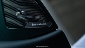 BMW M4 COMPETITION - 11