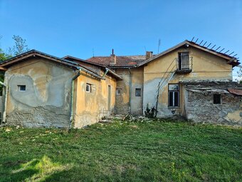 Priestranný bytový dom na predaj v obci Pohronský Ruskov - 11