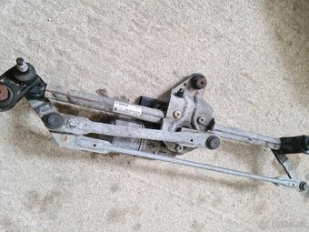 Mechanizmus predných stieračov s motorčekom Fiat, Škoda - 11