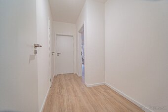 Prémiový 2 izbový byt s veľkou záhradou v novostavbe - 11