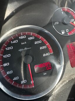 Alfa Romeo 147 1,9 jtd - 11