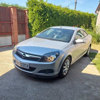 Predam Opel Astra Twintop 2008 - 11