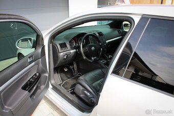 Volkswagen Golf R32 3.2 V6 4-Motion - 11