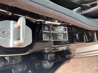 MERCEDES BENZ C63 2010 135000km - 11