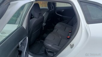 Volvo V40 D2 2.0L 120k Volvo V40 88kW M6 - 11