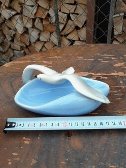 Predám porcelánovú sošku čajka - 11