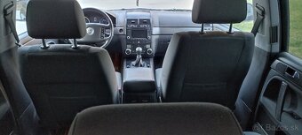 Volkswagen Touareg 3, 0 TDI manuál 4x4 - 11