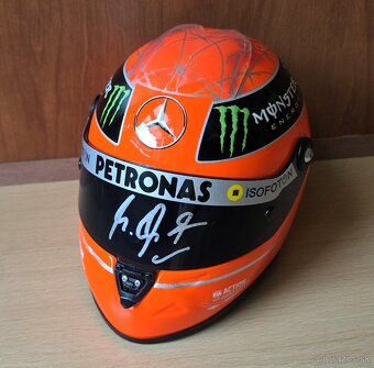 Michael Schumacher autogram na replice helmy 1:2 - 11