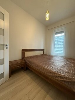 Moderný byt s balkónom a parkovaním. Províziu neplatíte.  Ja - 11