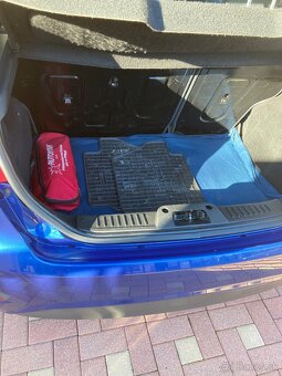 Predám Ford fiesta 1. 25 benzín - 11