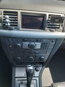 Opel Signum 1.9 DTH Elegance A/T - 11