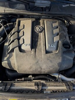 VW Touareg 3.0 V6 TDI 180kW 4Motion - 11