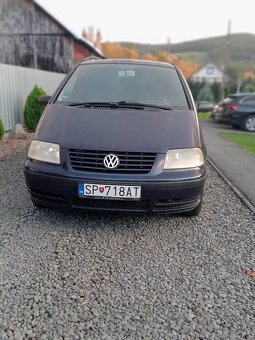 Volkswagen Sharan 2.0 BENZÍN - 11