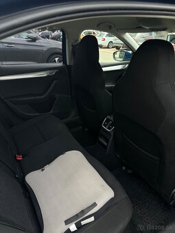 Škoda Octavia 3 Sedan 1.6 TDI 77kw Sportline,R17,PARK.Senzor - 11