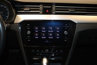 Volkswagen Passat - 11